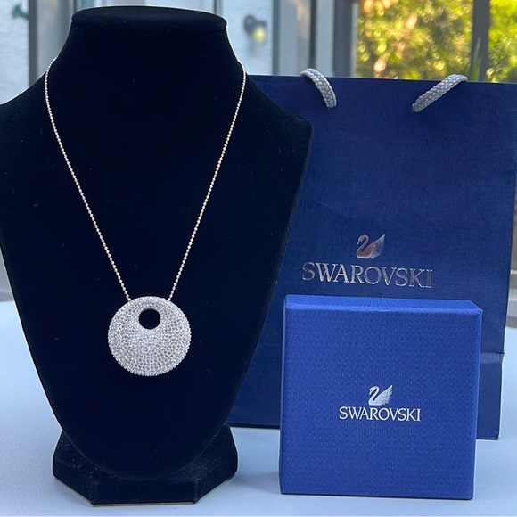 Swarovski Crystal Chuncky  Pendant Necklace, Box & Bag - Picture 1 of 9
